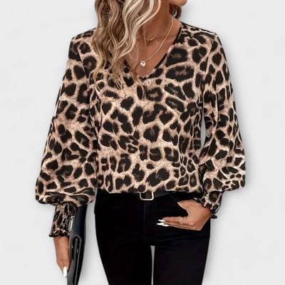 Elegant blouse with leopard print